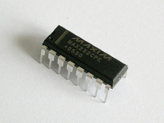 Chip max232